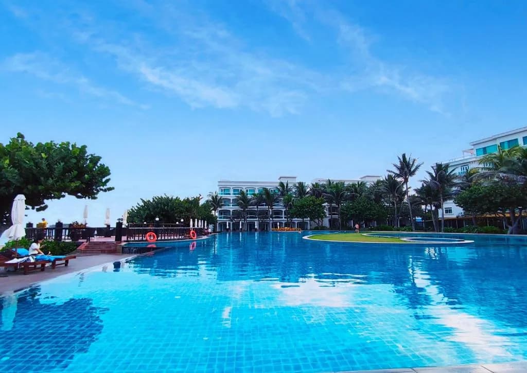 Sailing Bay Beach Resort Phú Quốc