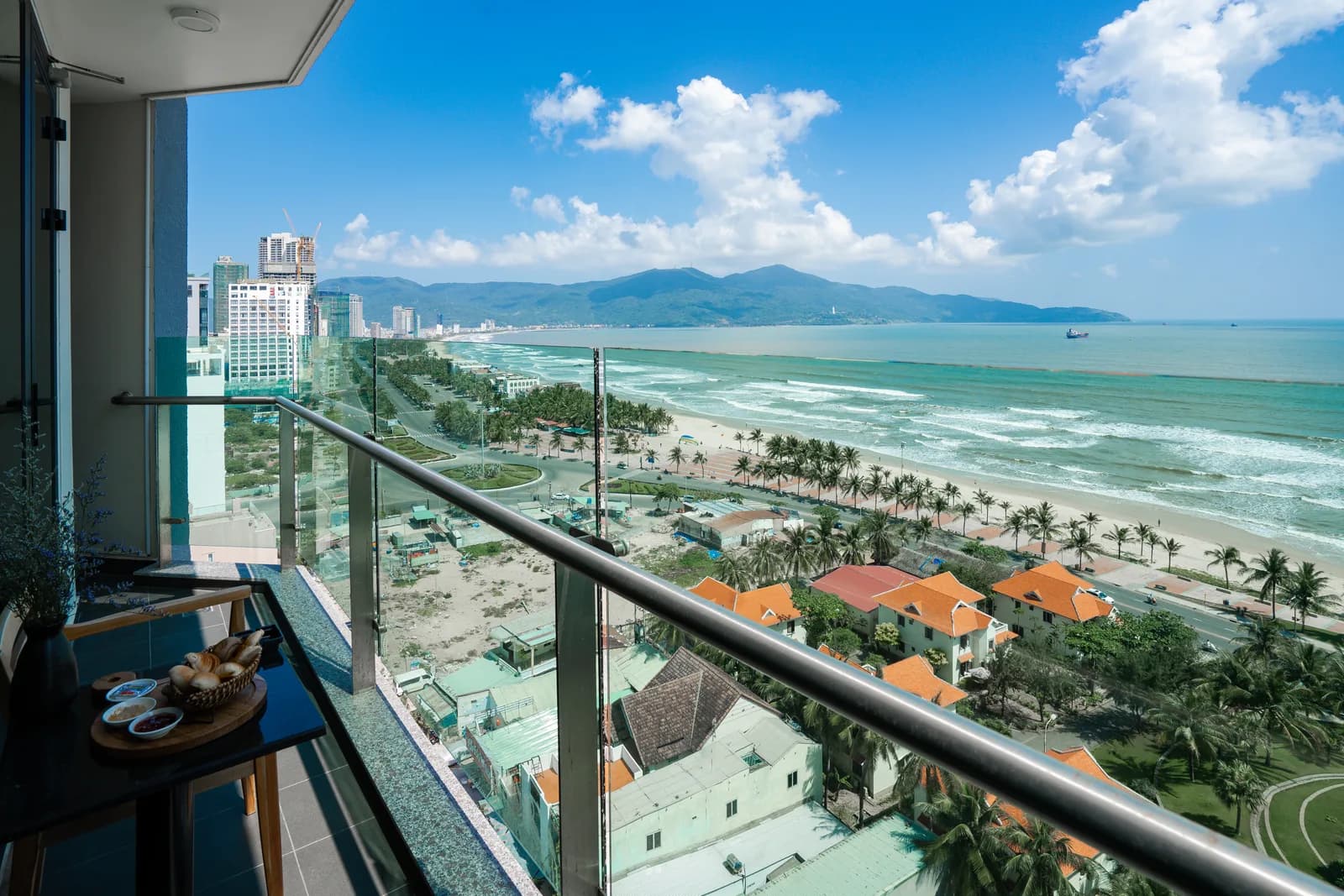Ban công tầm nhìn biển