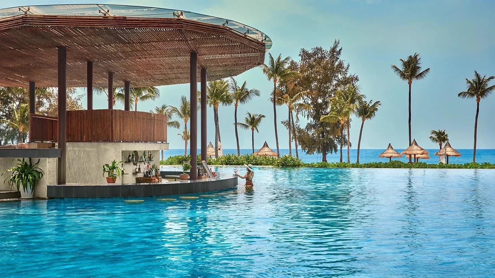 Papagayo Pool Bar