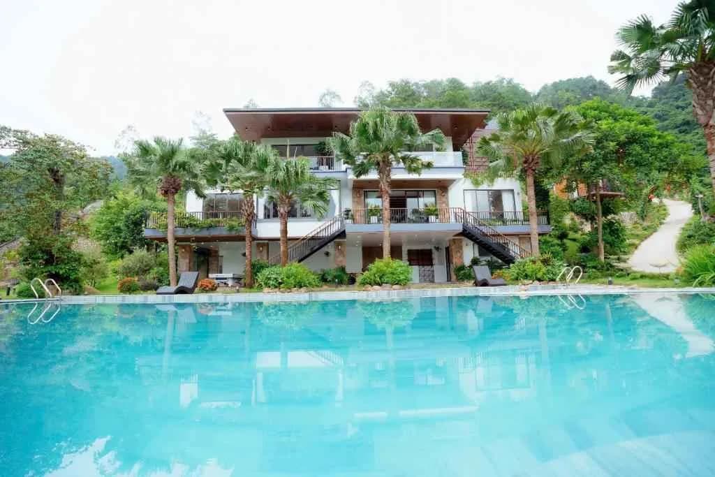 Sunset Villas & Resort Sóc Sơn