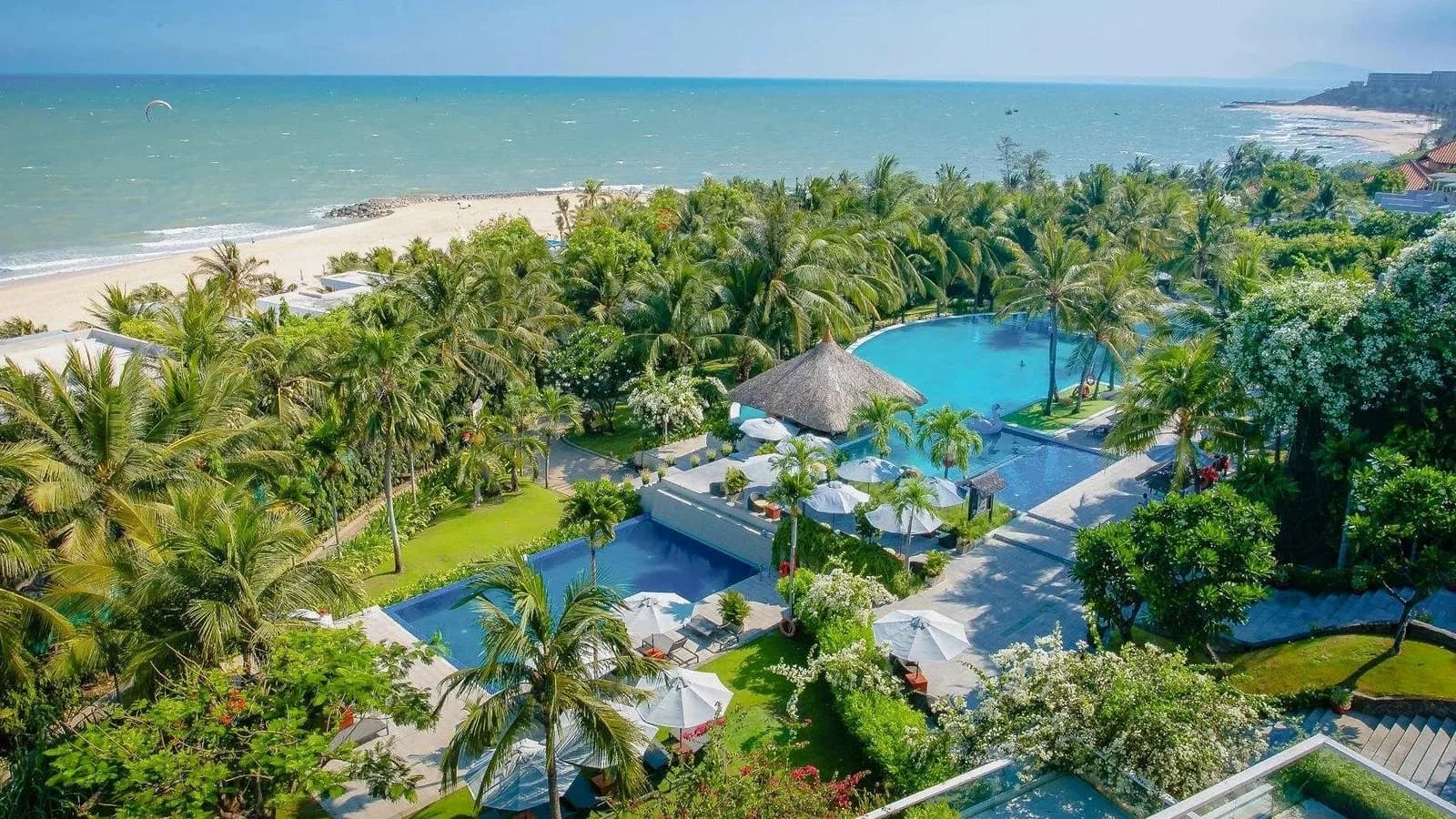 Hồ bơi hướng biển