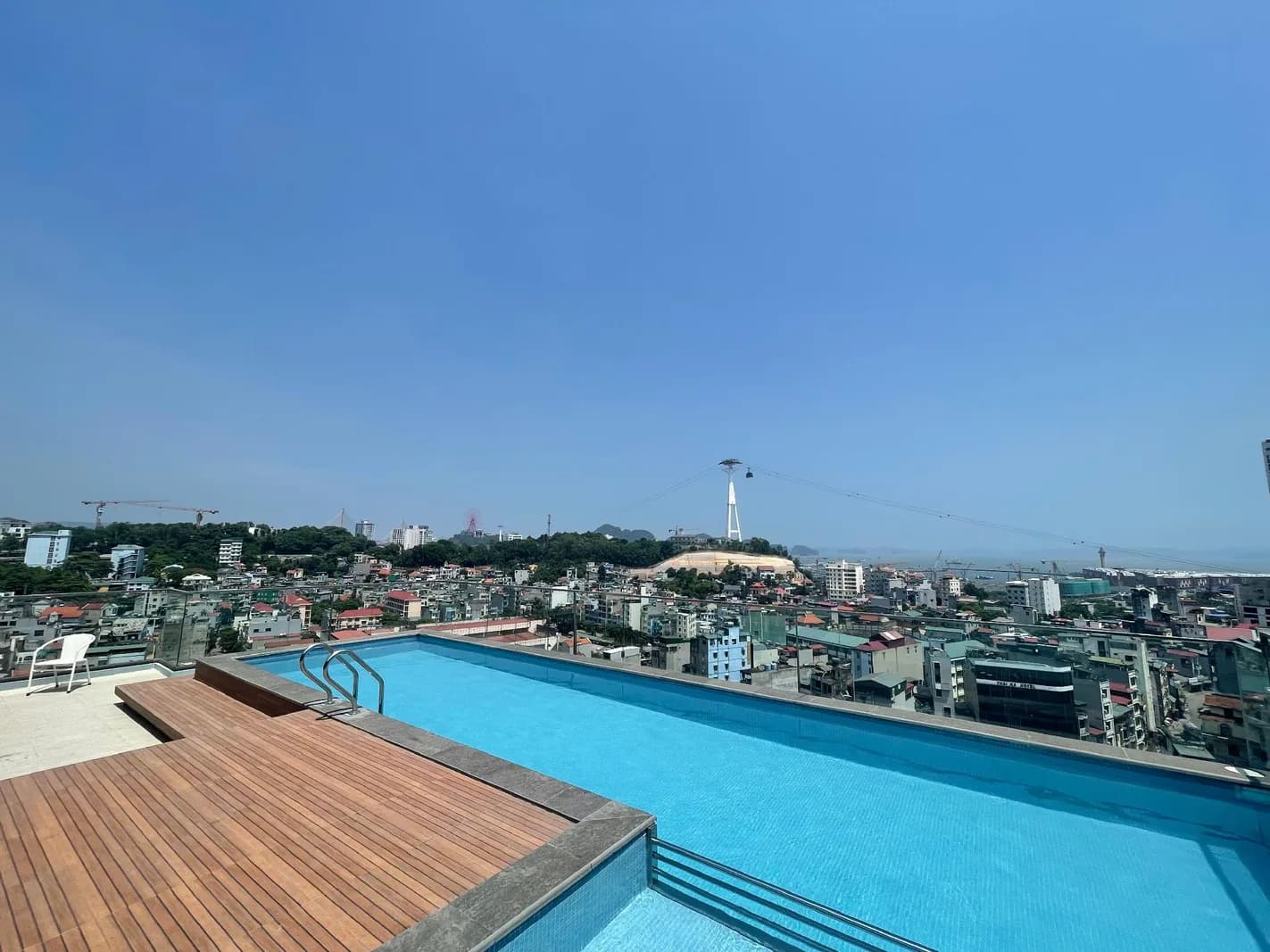 The Light Hotel Ha Long