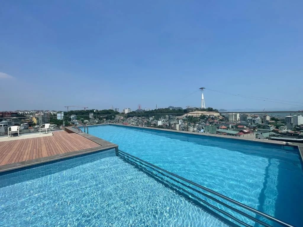 Bể bơi vô cực rooftop