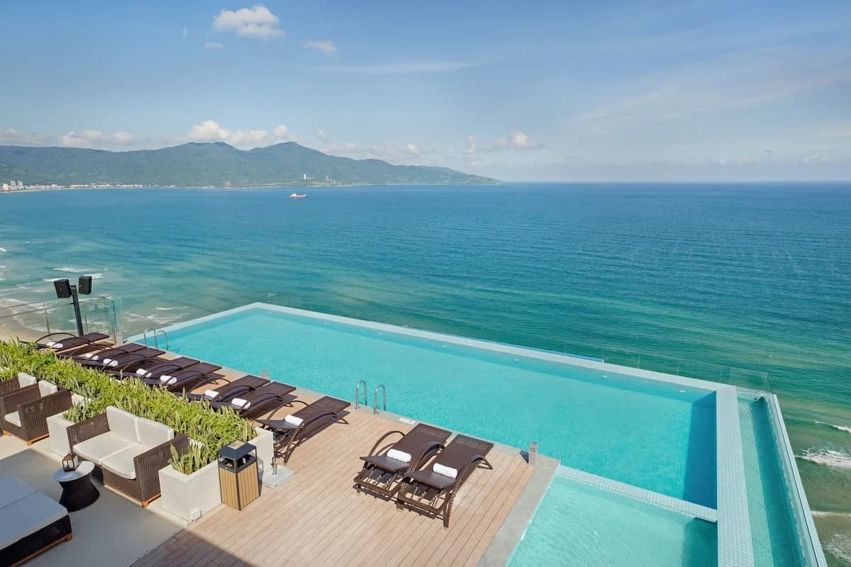 TMS Luxury Hotel Da Nang Beach