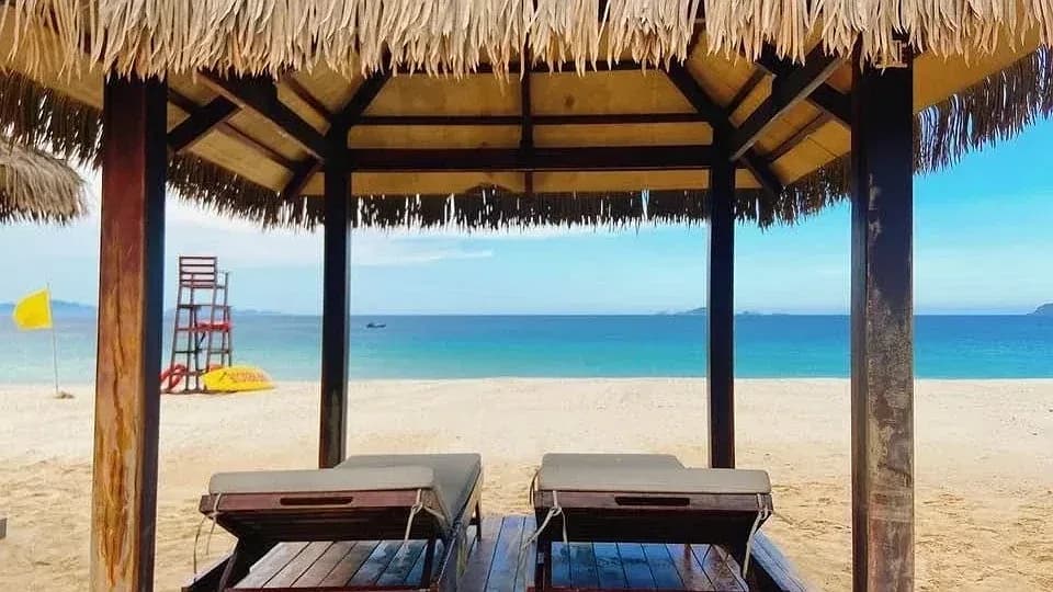 Beach Club & Bãi Dài