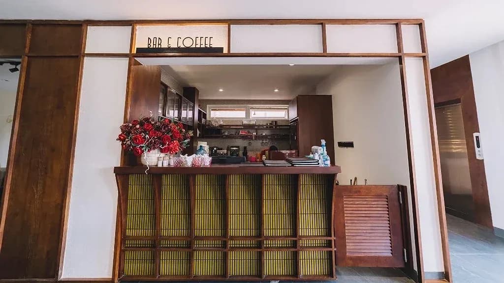 Bar & Coffee