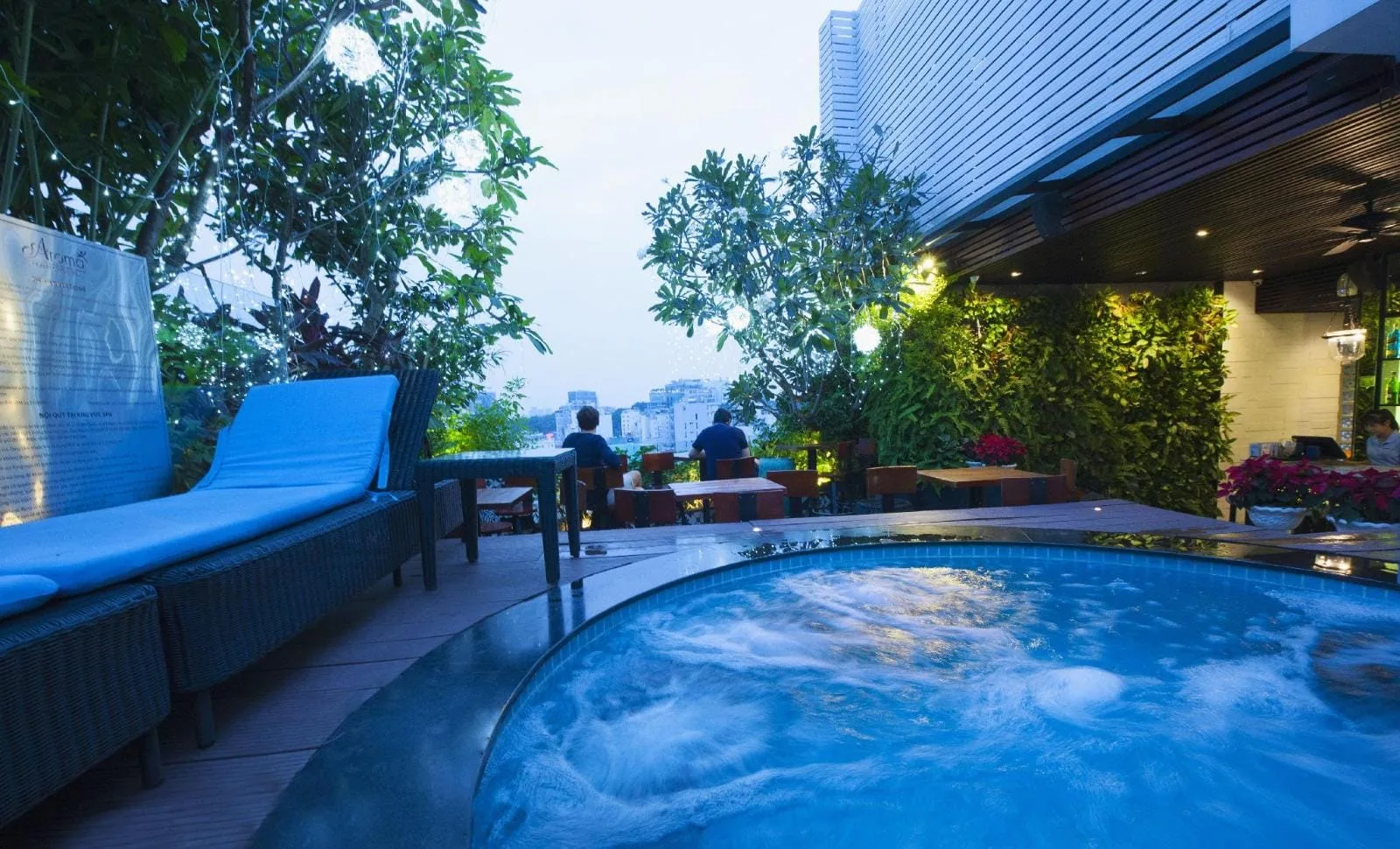 Bể sục