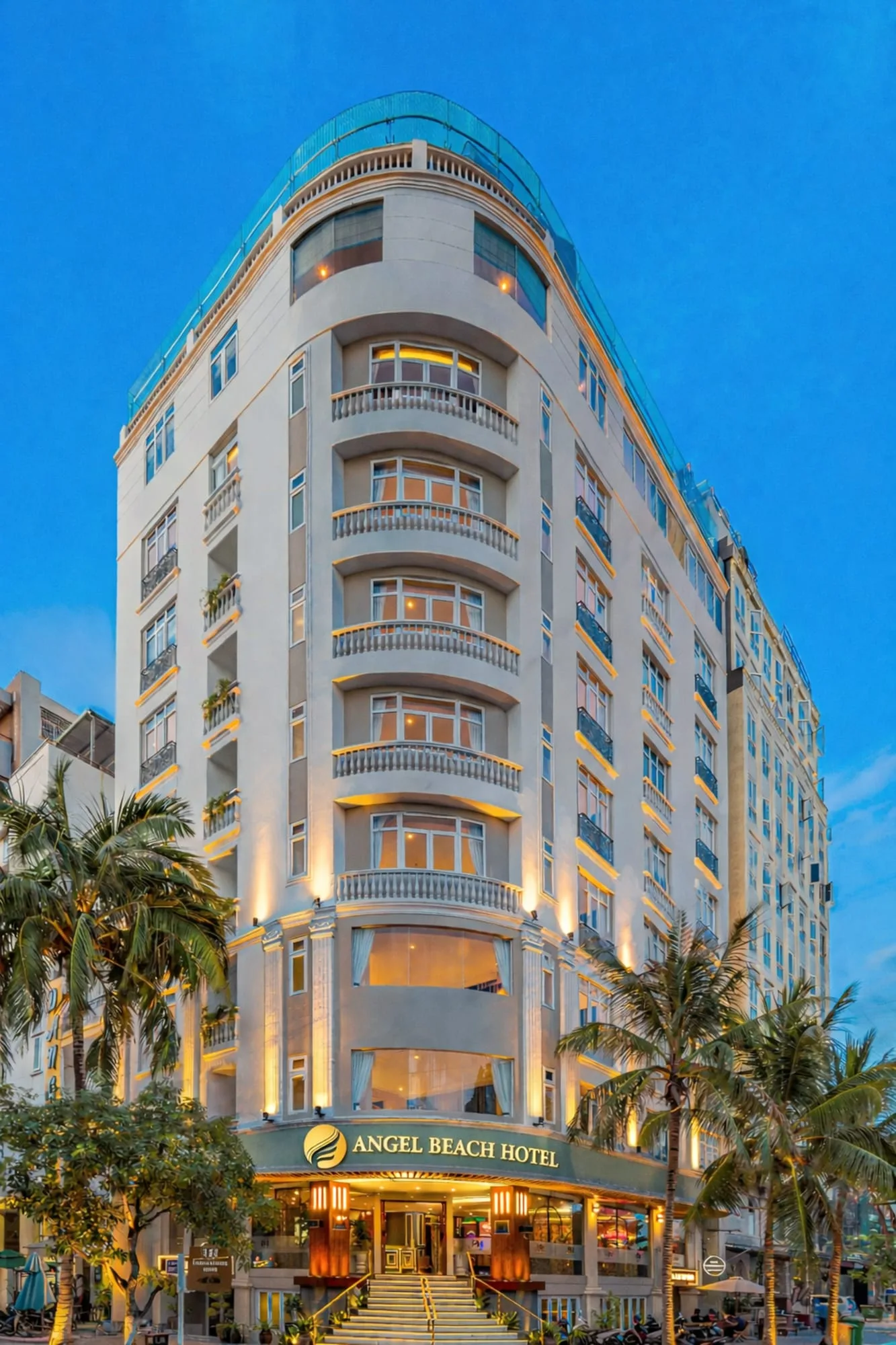 150 m tới biển Mỹ Khê