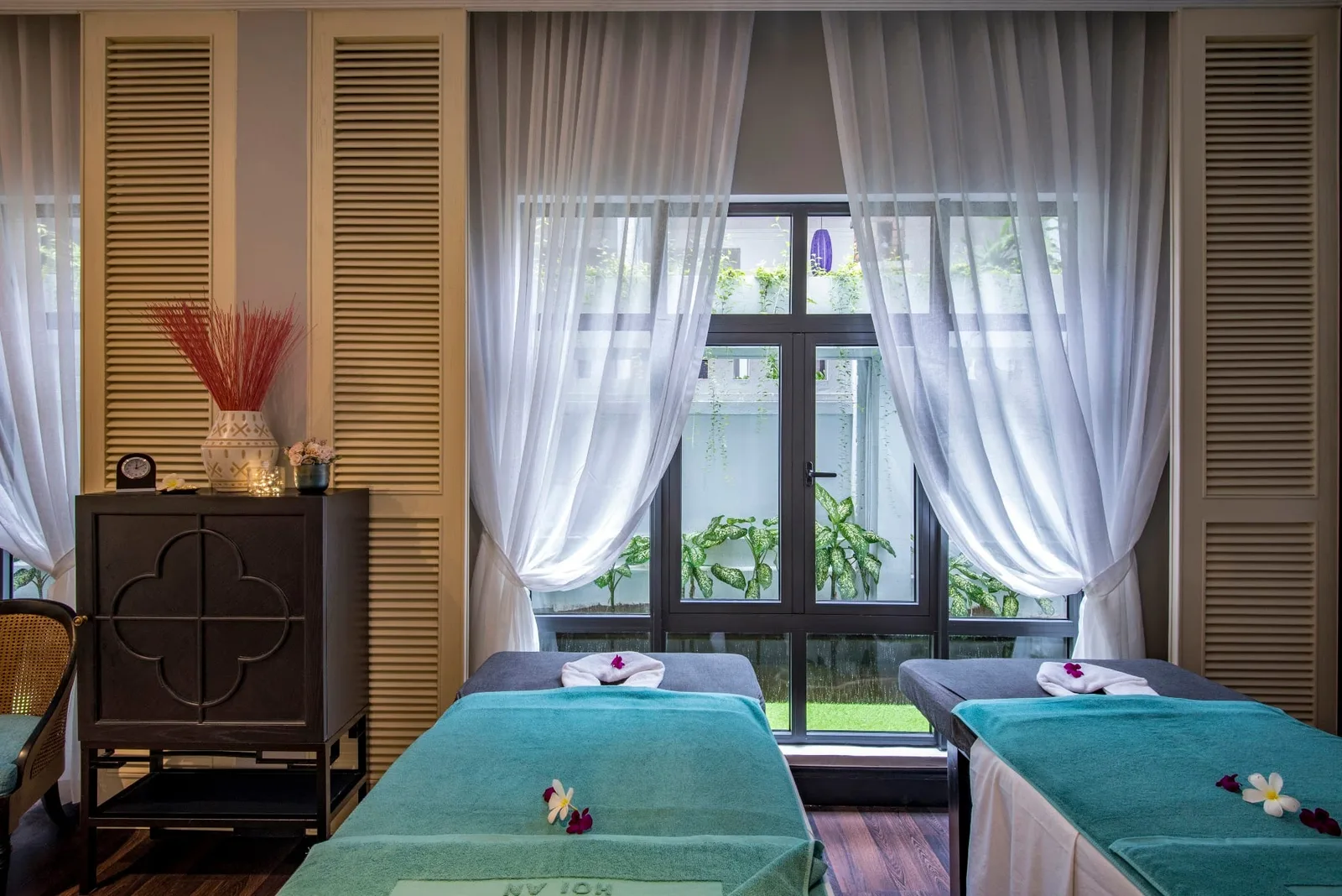 Spa & massage