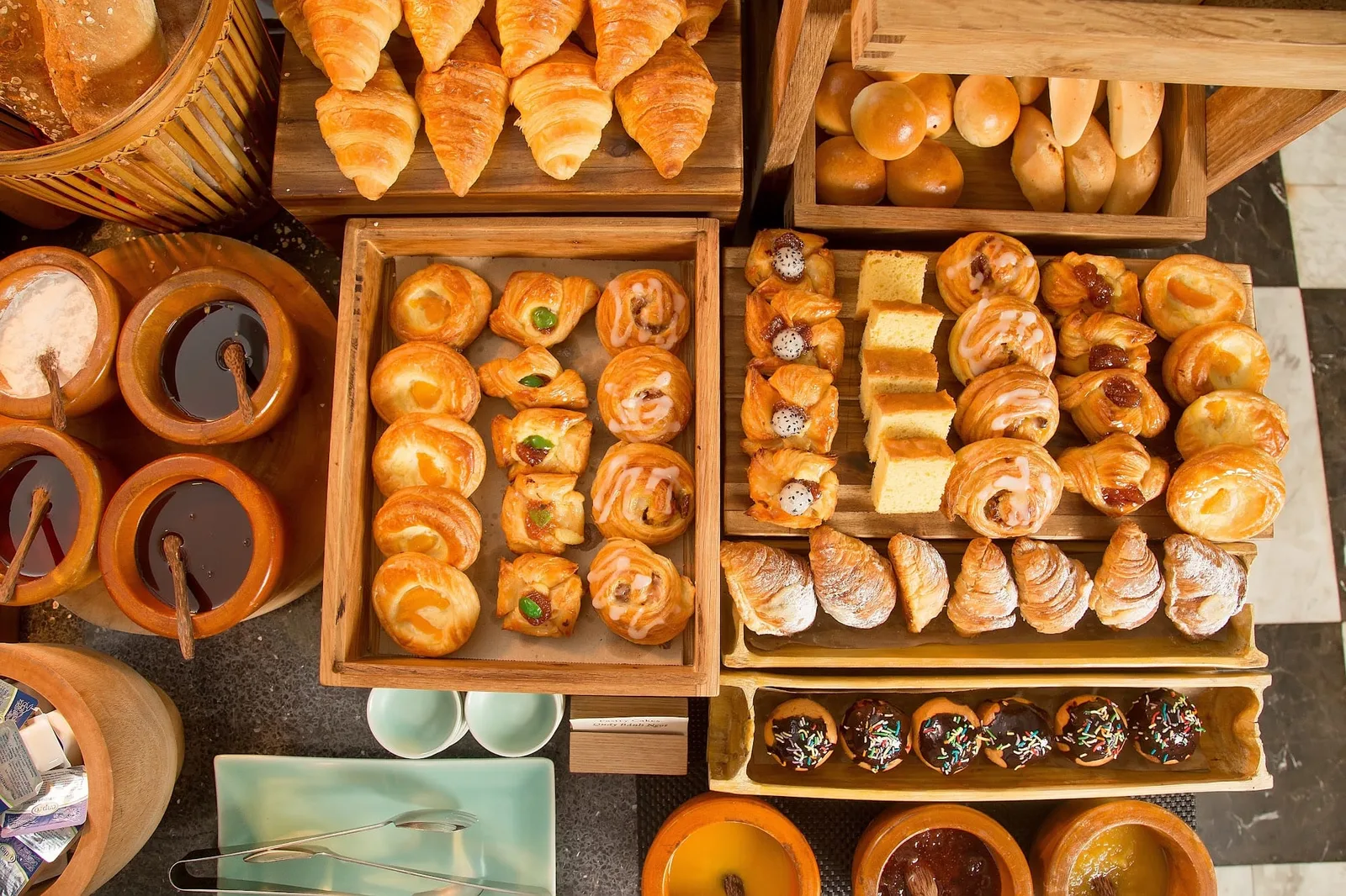 Bữa sáng buffet kèm phòng