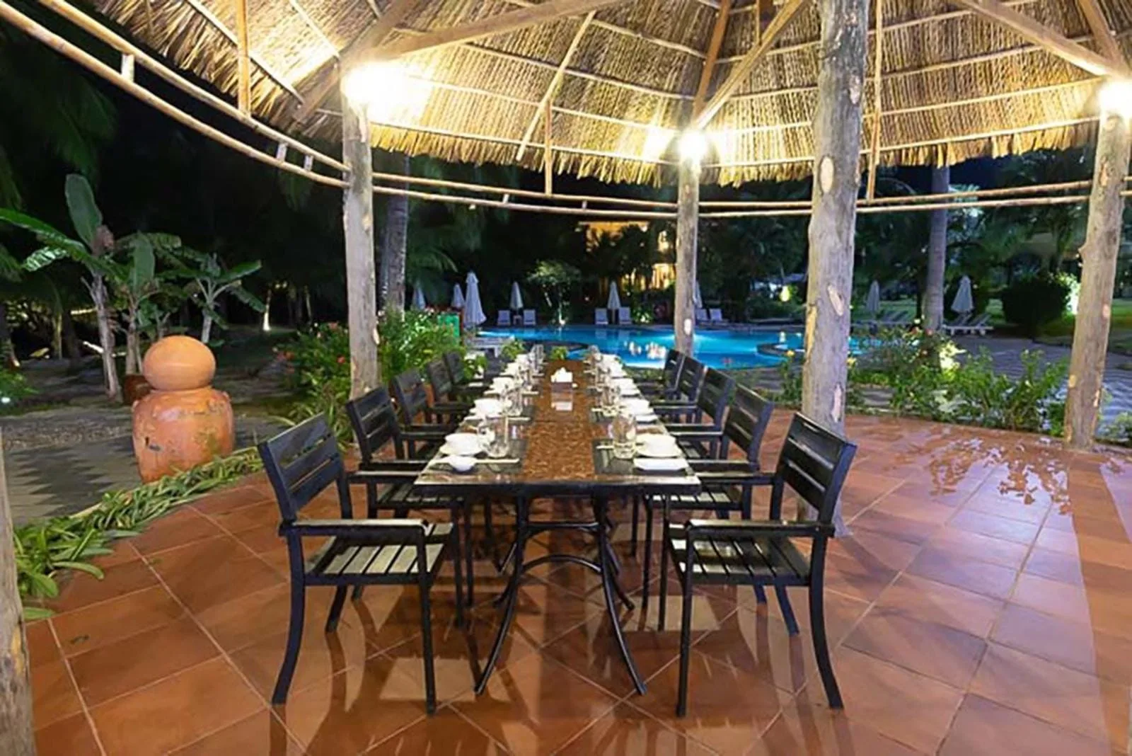 Tiệc ngoài trời