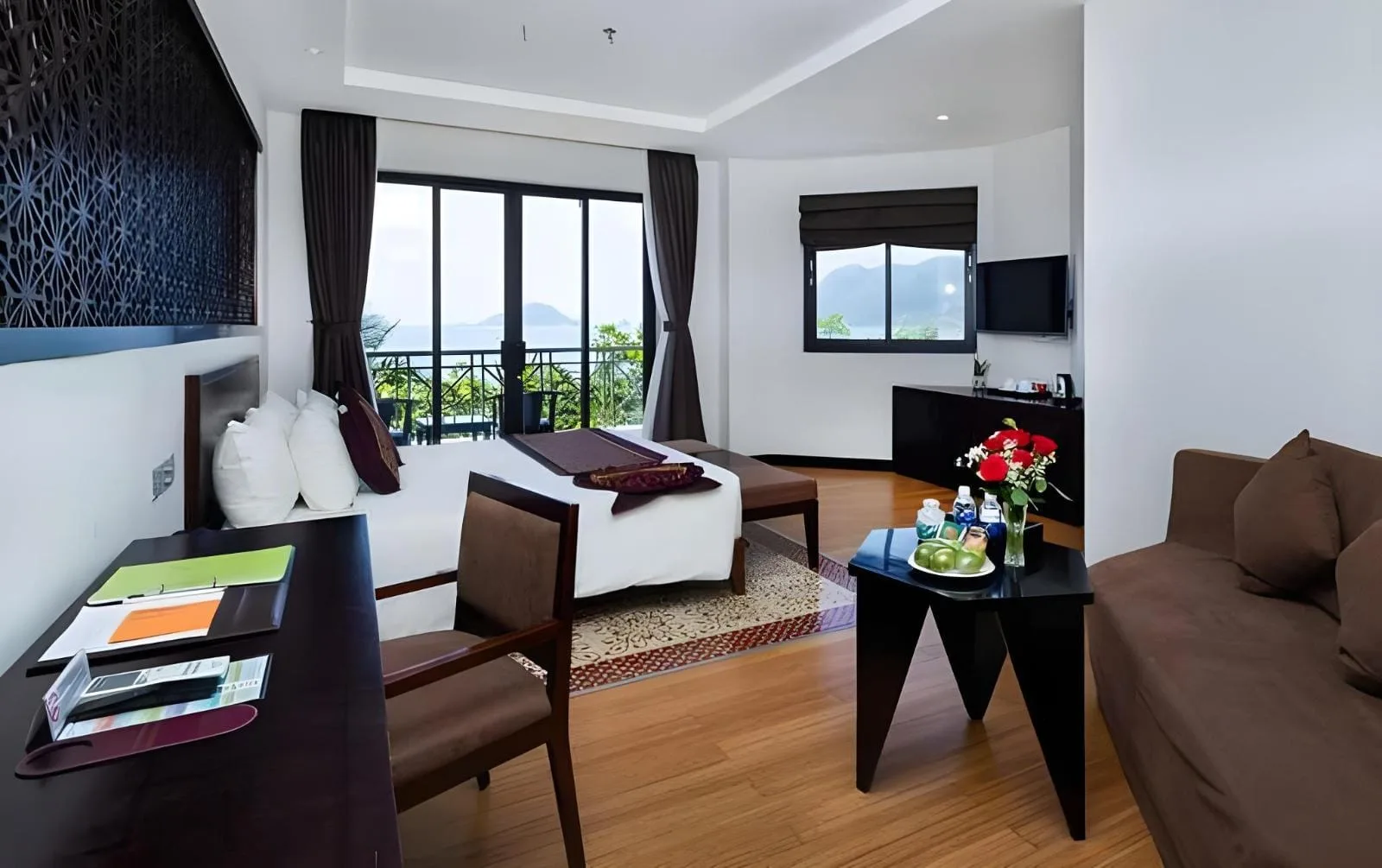 Suite 1 King Bed