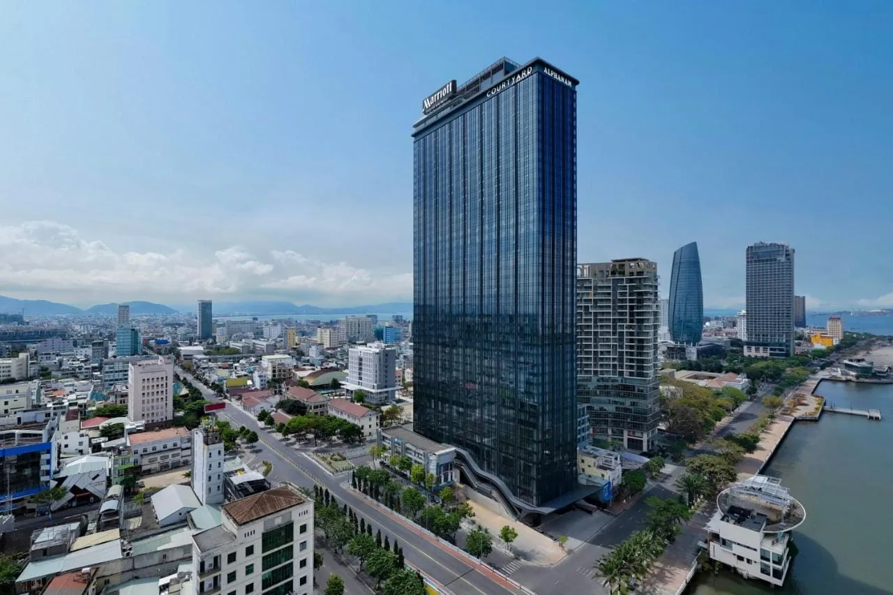 Courtyard by Marriott Danang Han River 3