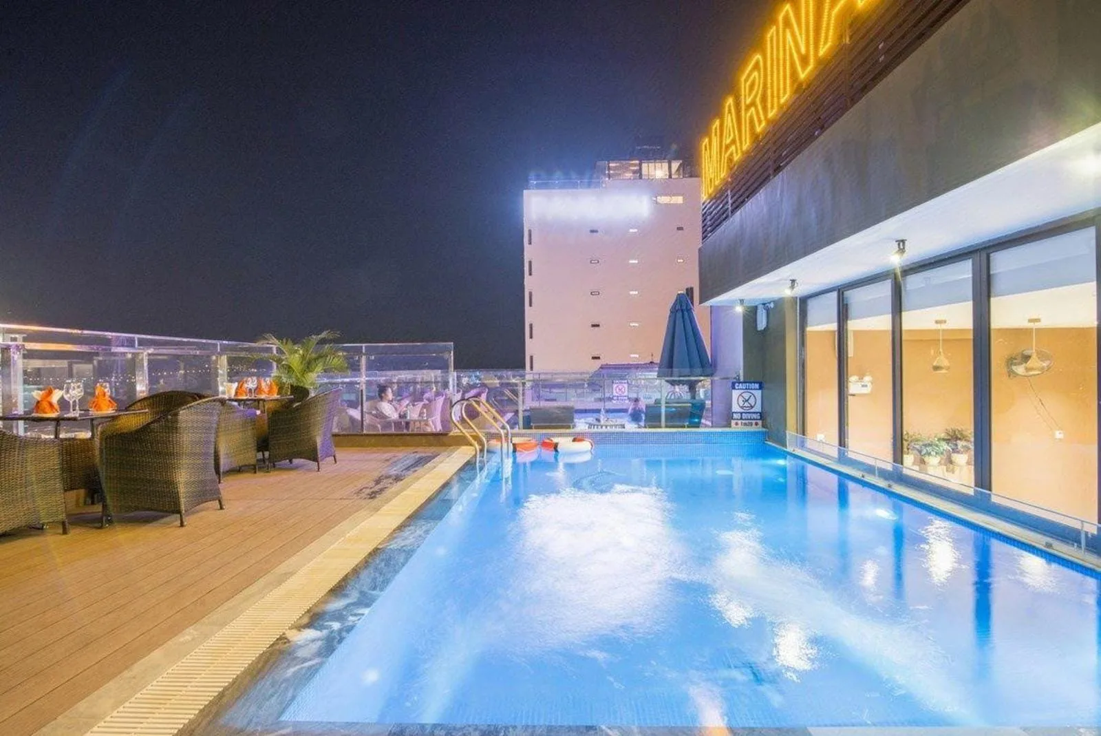 Marina Sky Bar