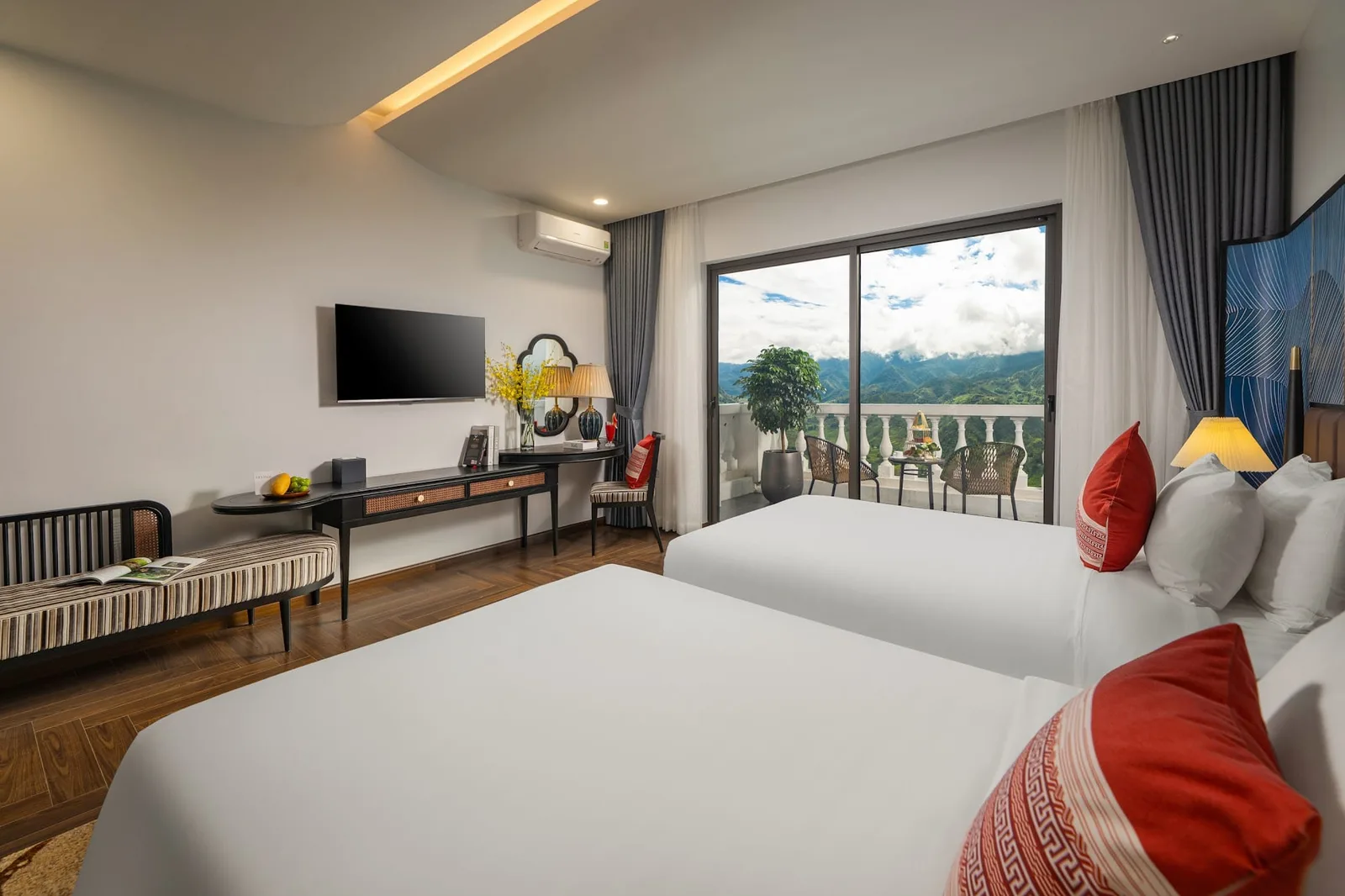 Deluxe Valley View Twin Bed with Balcony