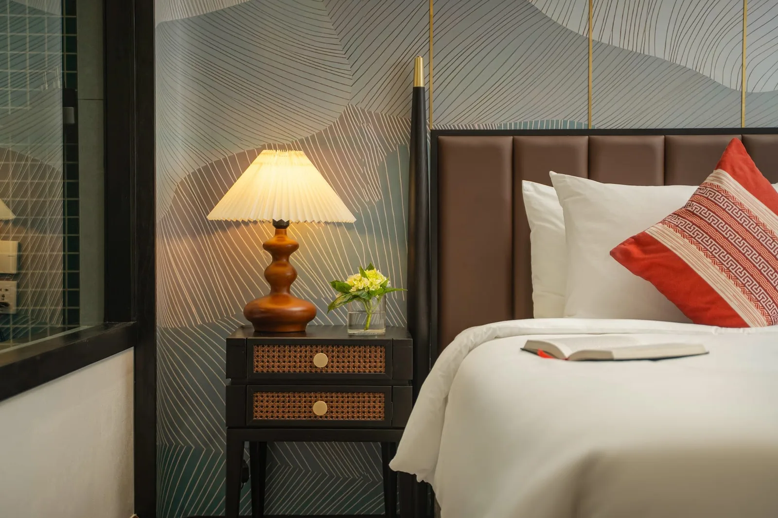 Deluxe Mountain View, Double or Twin Beds with Window