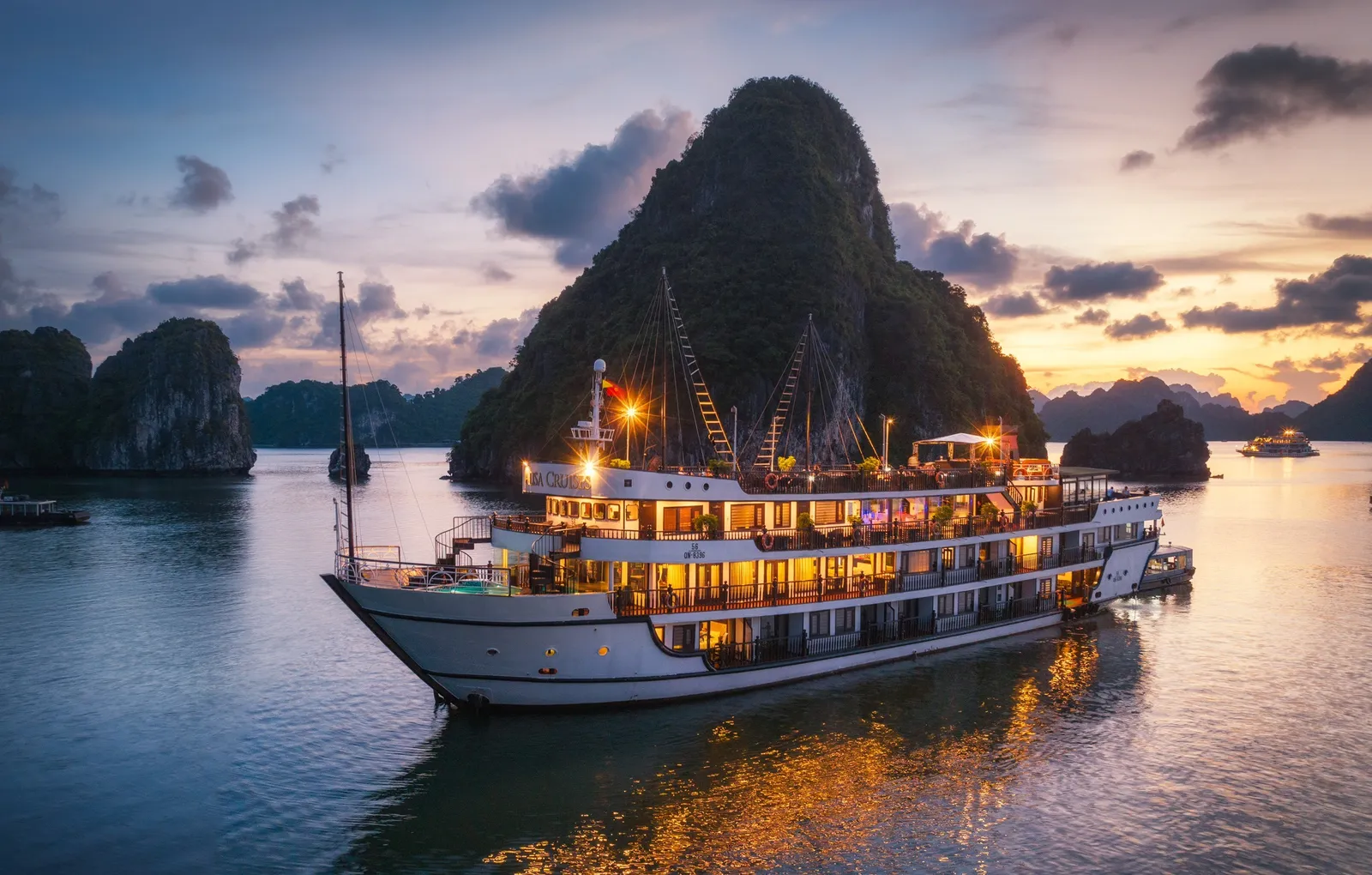 Du thuyền Alisa Premier – Du thuyền 3