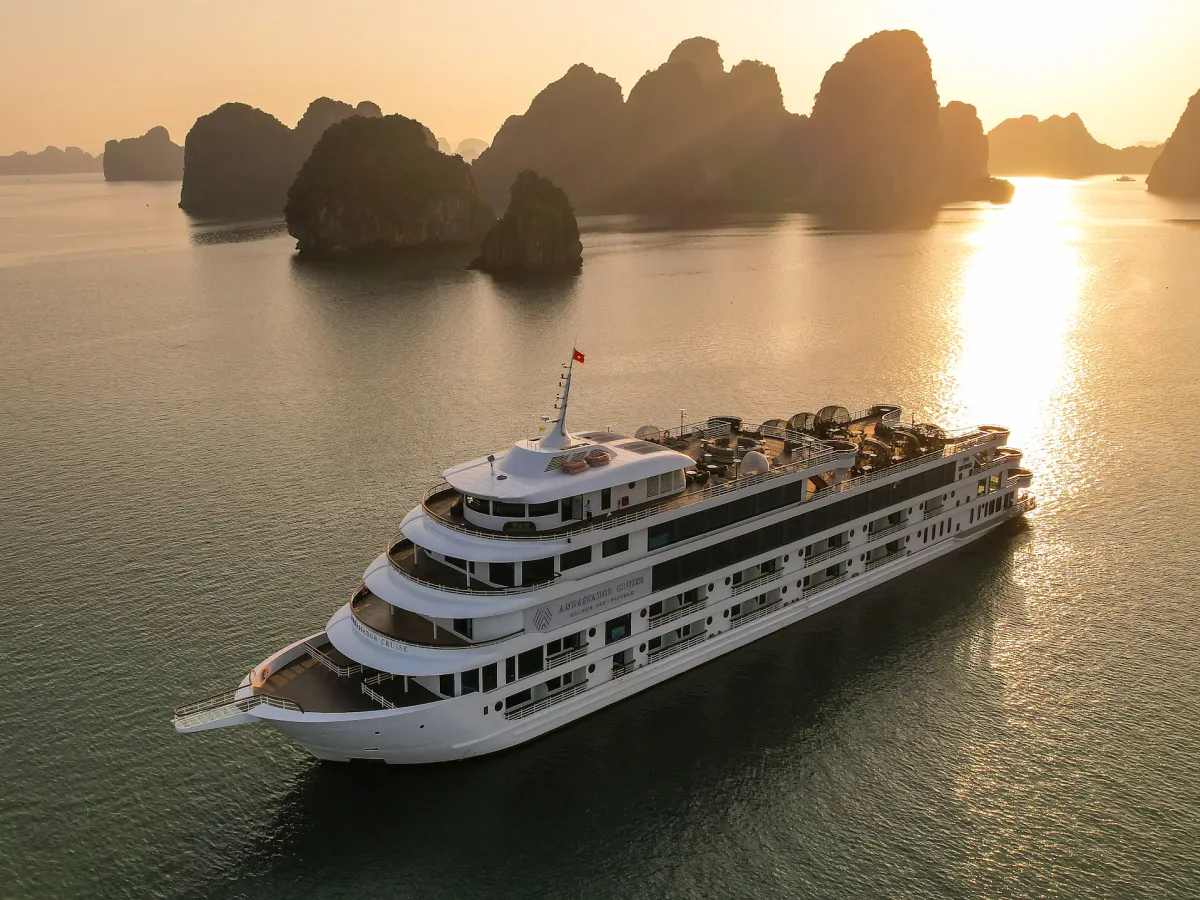 Du thuyền Ambassador Day Cruise