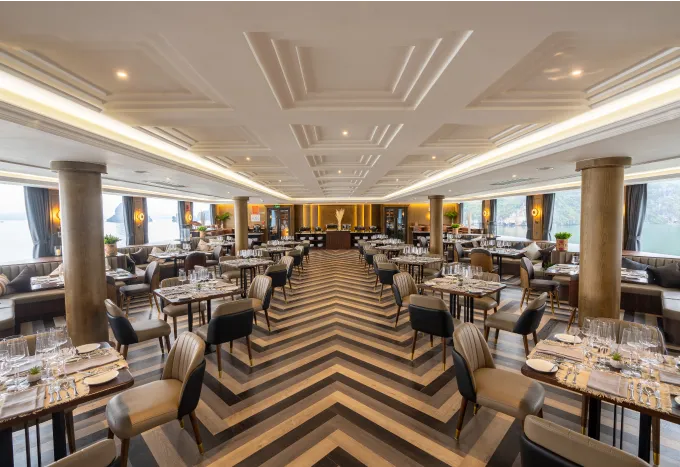 Du thuyền Ambassador Day Cruise – Nhà hàng & ẩm thực 2