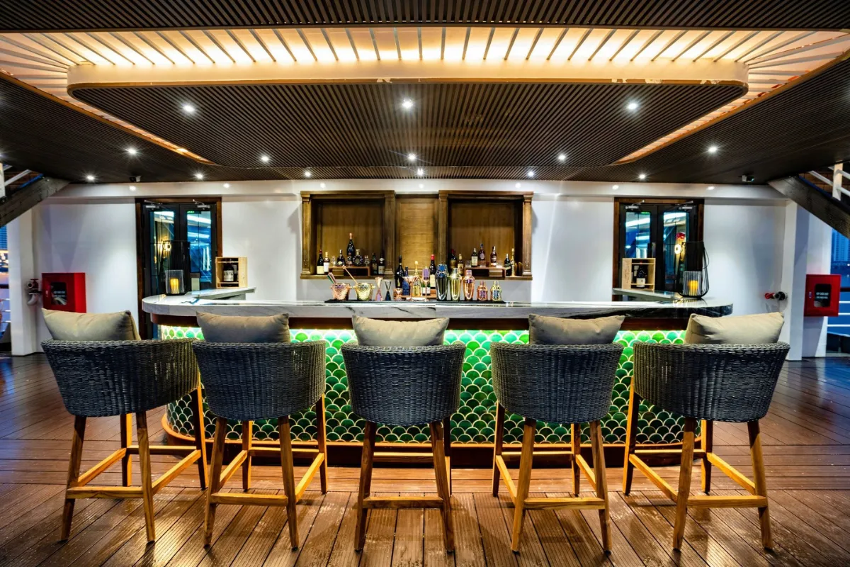 Quầy bar