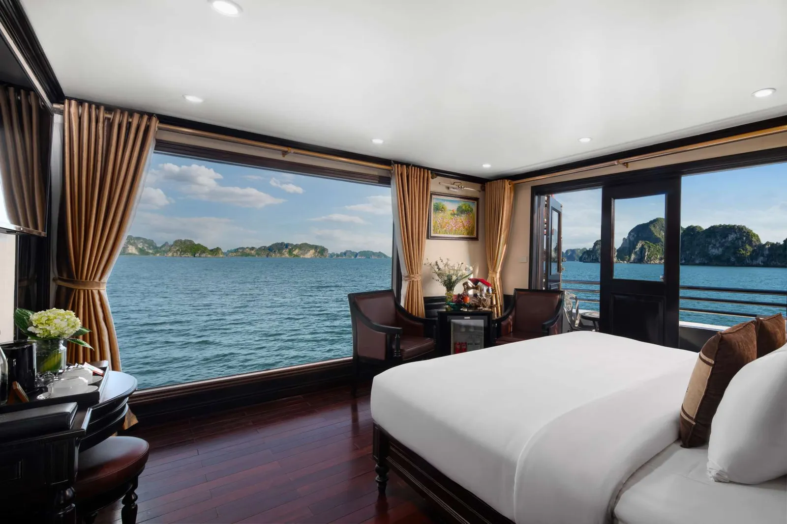 Du thuyền Athena Royal – Cabin Premium Terrace