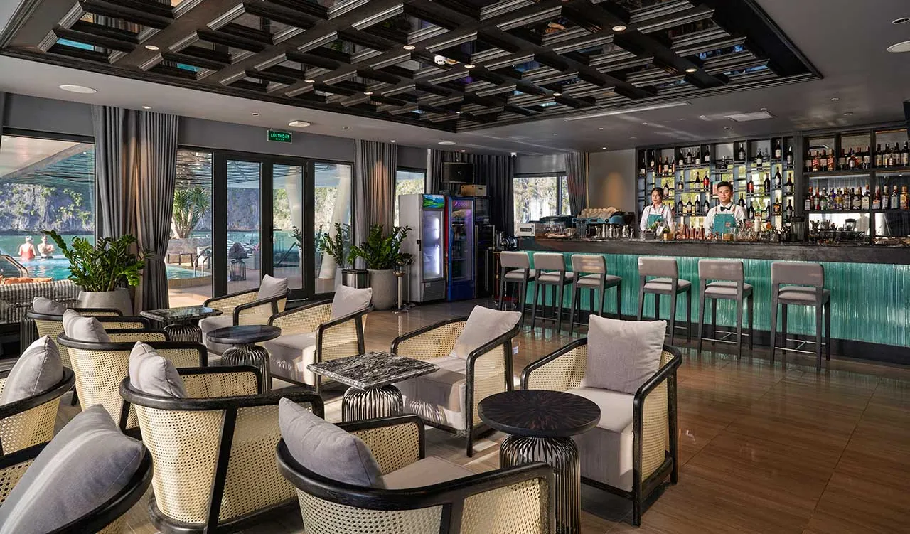 Panoramic Bar