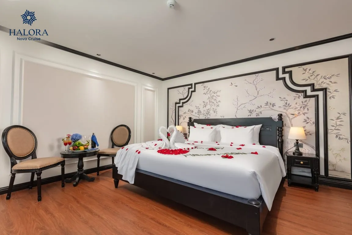 Du thuyền Halora Nova – Cabin Deluxe Balcony