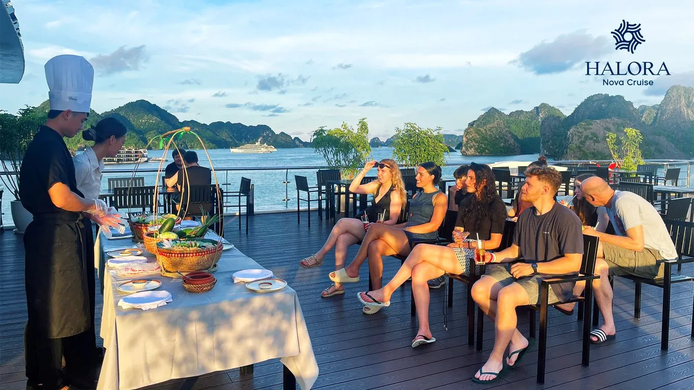 Du thuyền Halora Nova – Hoạt động