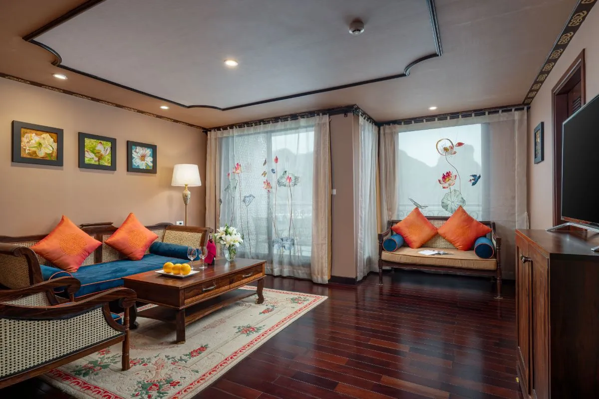Du thuyền Indochine Lan Hạ – Cabin President Suite 2