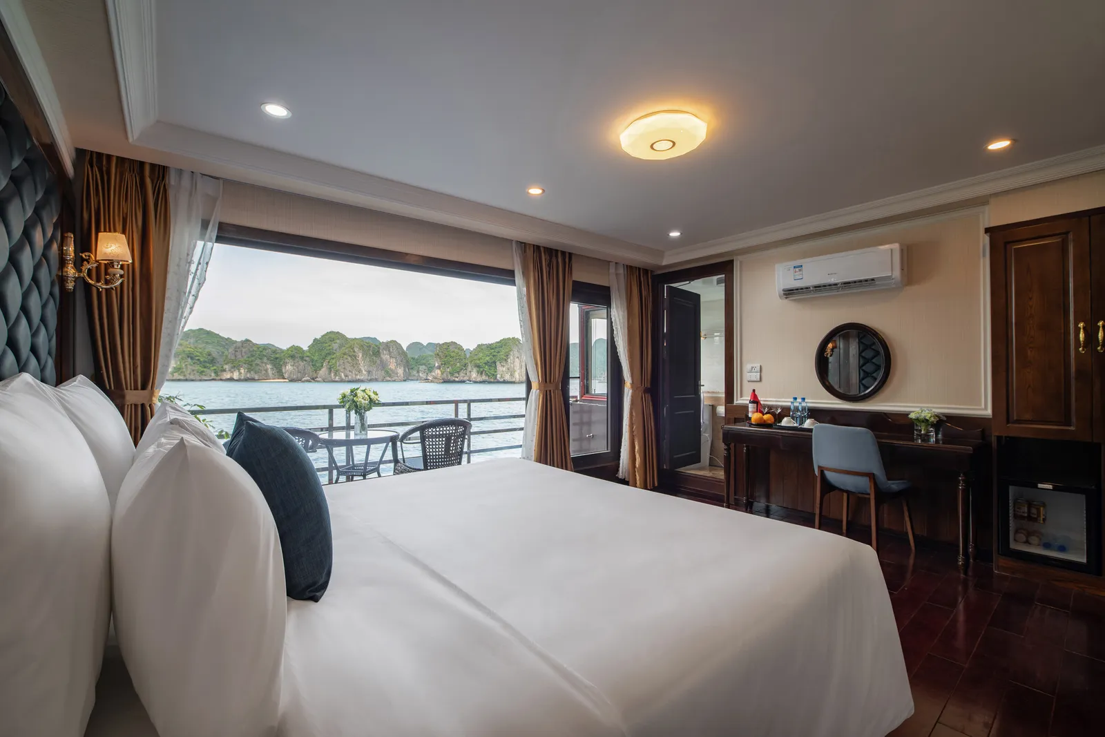 Du thuyền La Pandora – Cabin Suite Balcony