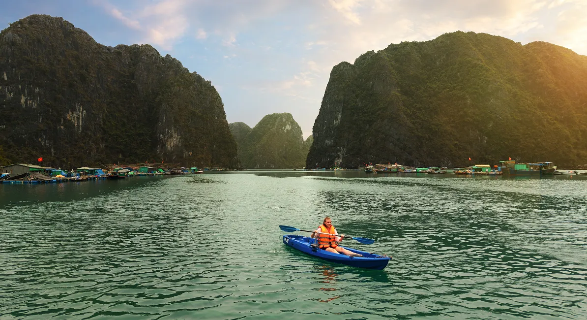 Kayak, đò nan Hang Luồn