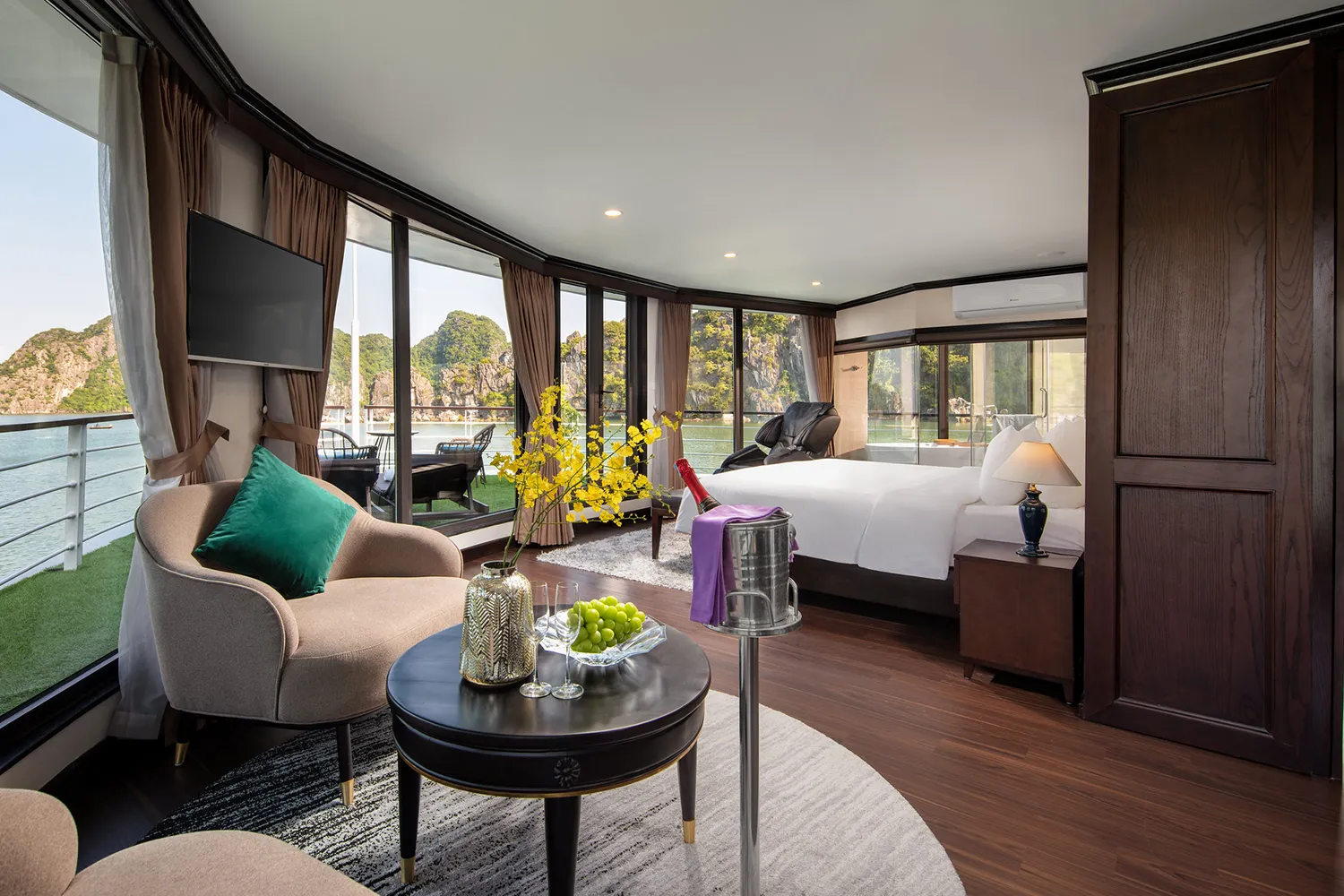 Du thuyền Mon Chéri – Cabin President Suite Sân hiên