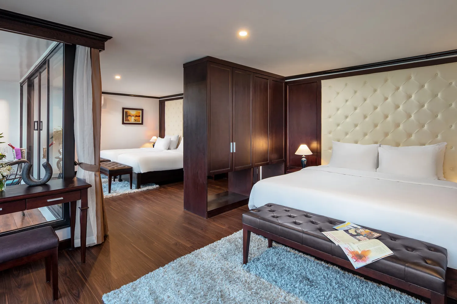 Du thuyền Mon Chéri – Cabin Elegance Family Ban công