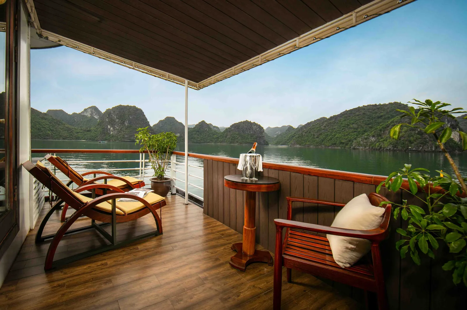 Du thuyền Orchid Trendy – Cabin Exclusive Suite 3