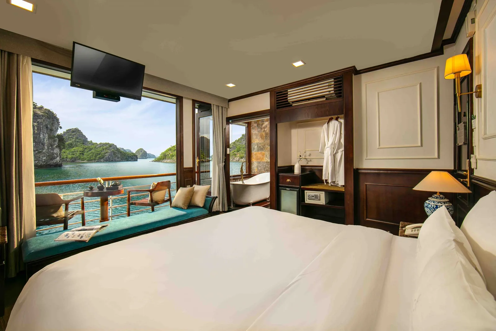 Cabin Premium Deluxe Balcony – Du thuyền Orchid Trendy