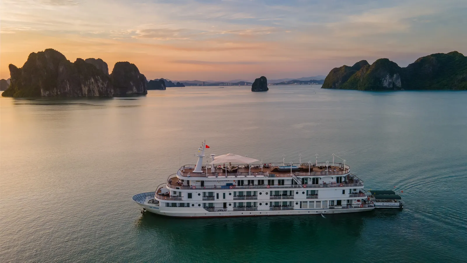 Du thuyền Paradise Elegance – Du thuyền