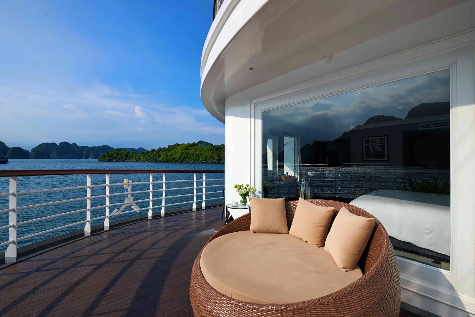 Du thuyền Paradise Grand – Cabin Captain's View Grand Suite 2