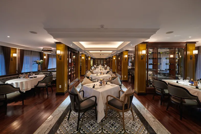 Du thuyền Paradise Grand – Nhà hàng & ẩm thực