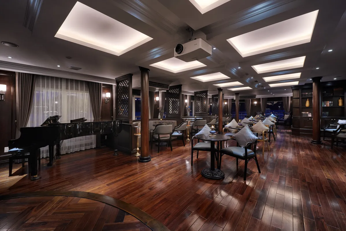 Du thuyền Paradise Grand – Tiện ích