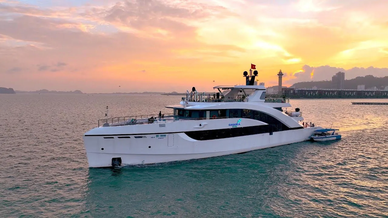 Du thuyền Saquila Yacht – Du thuyền
