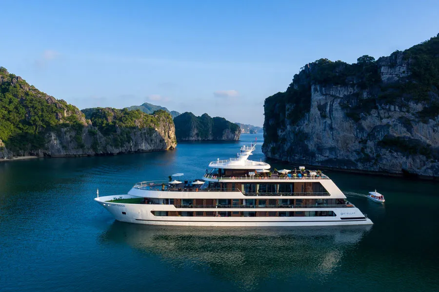 Du thuyền Stellar of the Seas – Du thuyền 2
