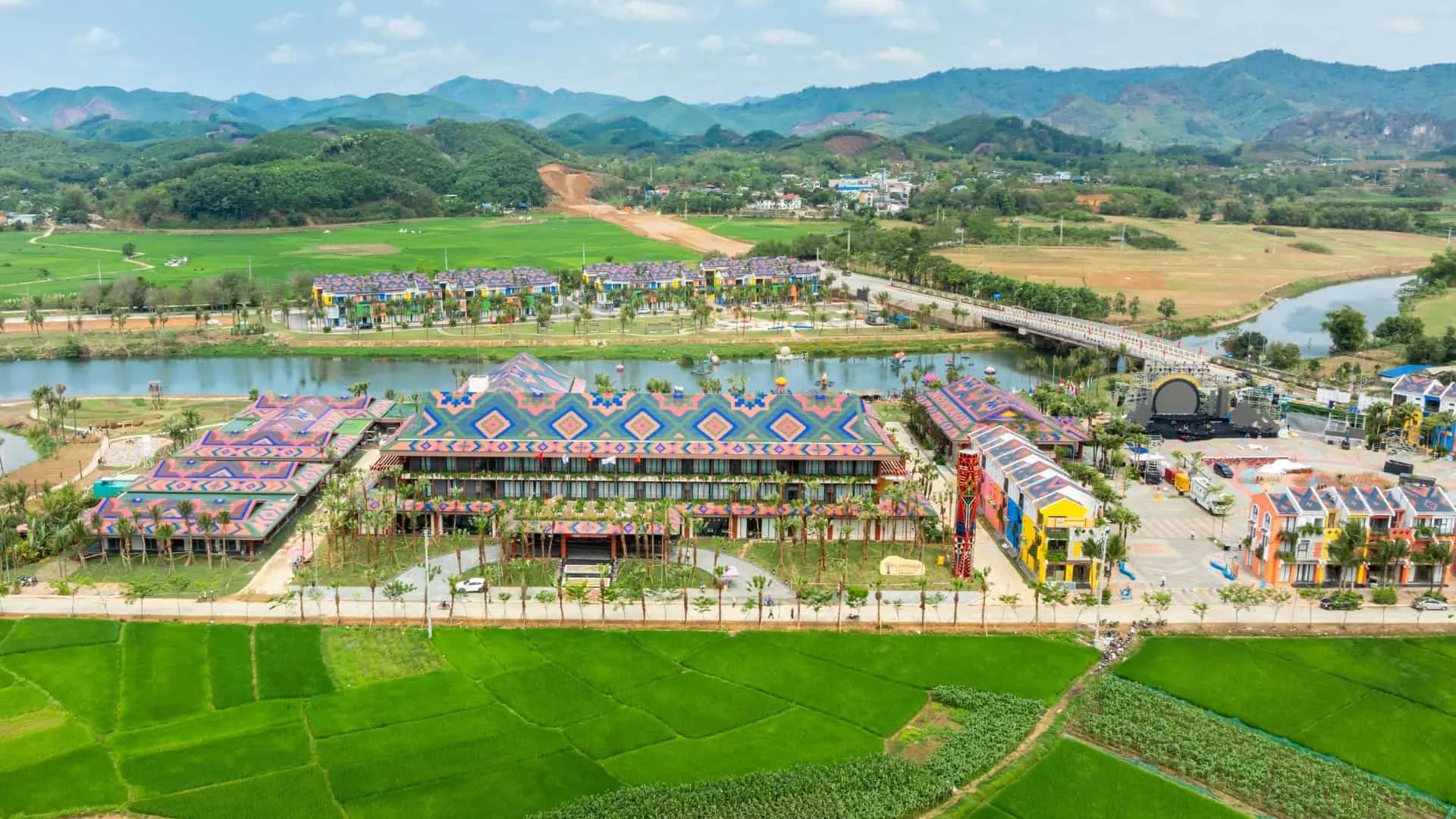 Flamingo Heritage Onsen & Resort Tân Trào