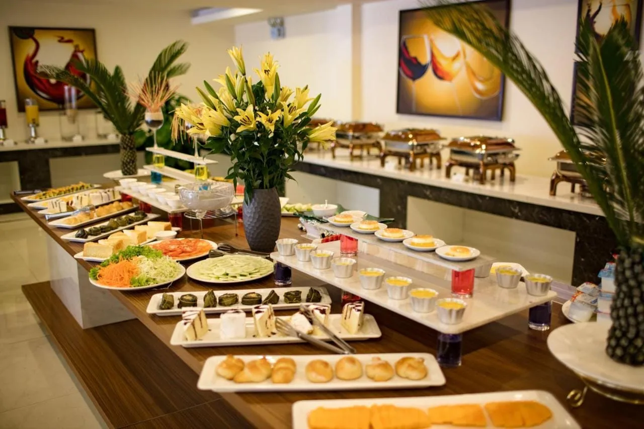 Buffet sáng tại Rose Garden