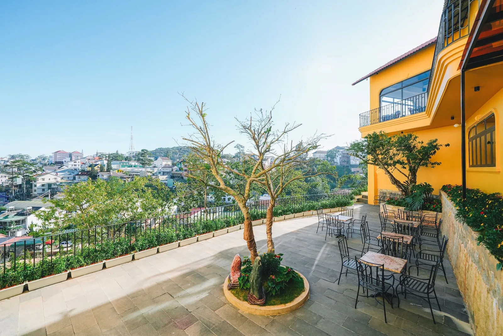 Trà chiều miễn phí