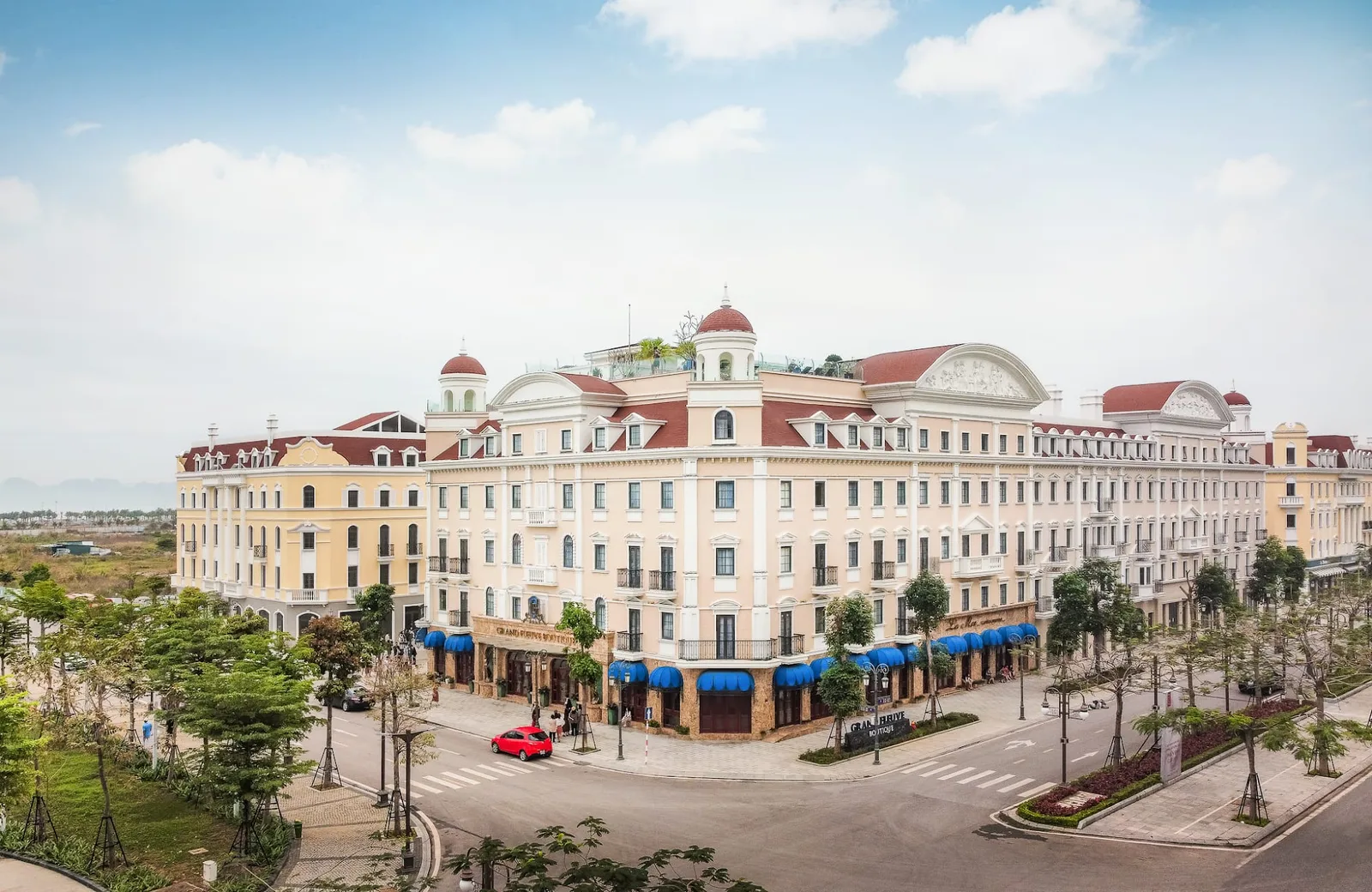 Grand Fleuve Boutique Hạ Long