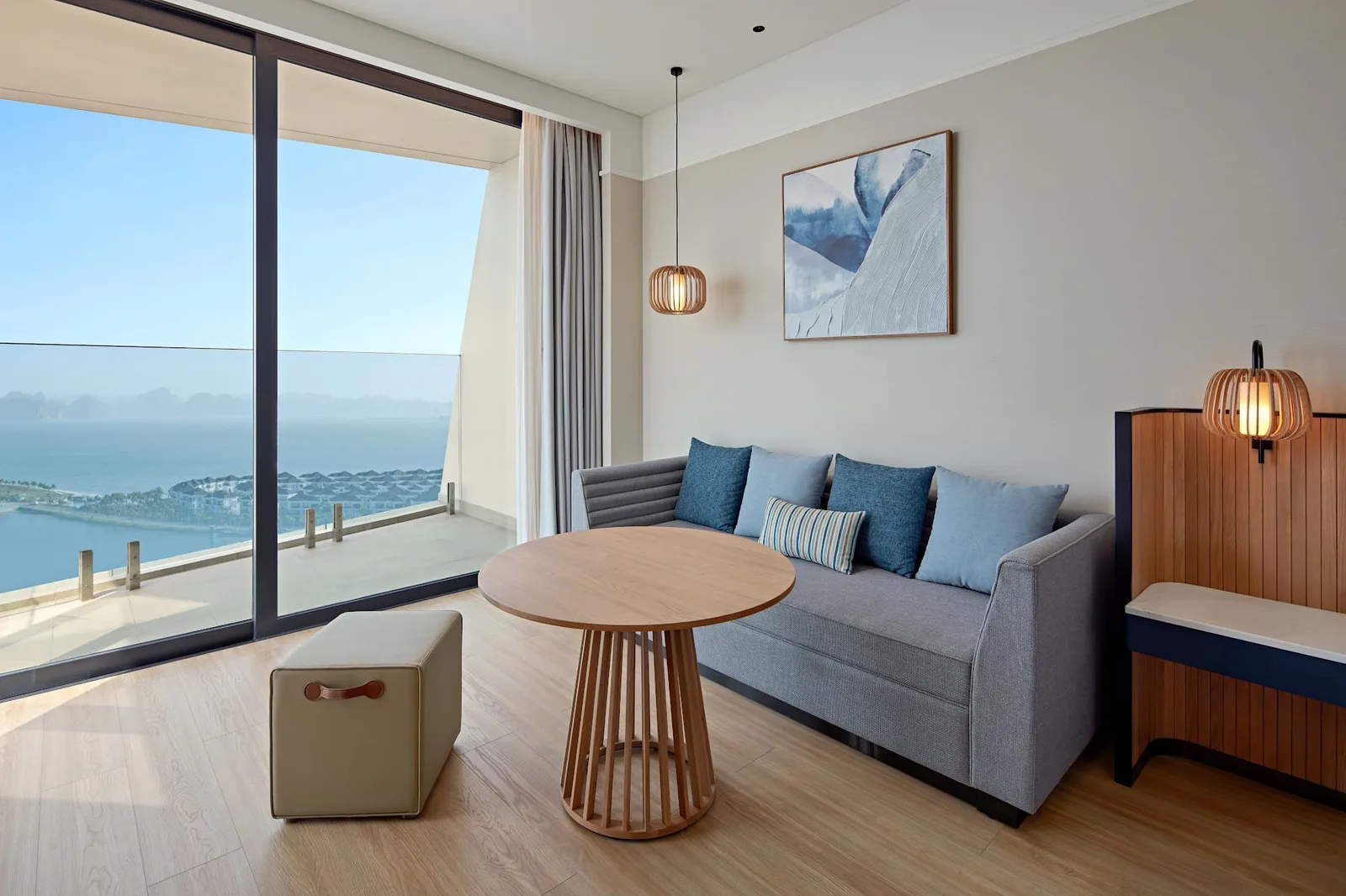 1 King Bed Bay View