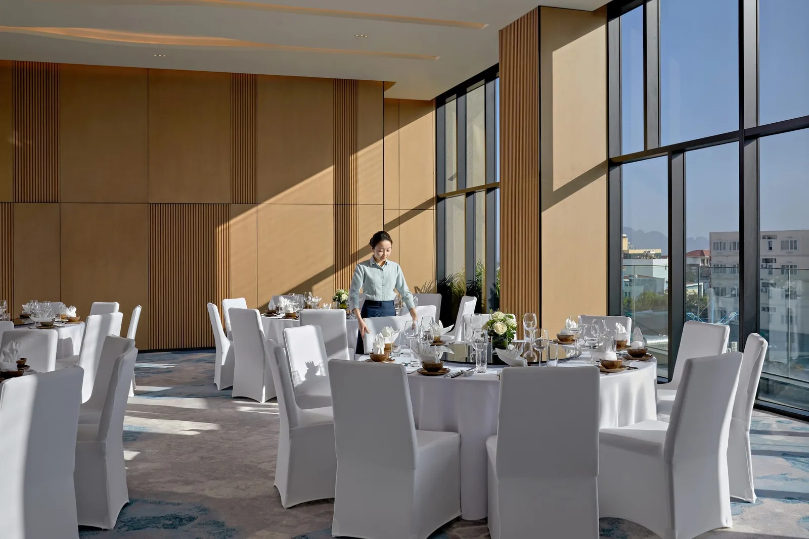 Tiệc và sự kiện