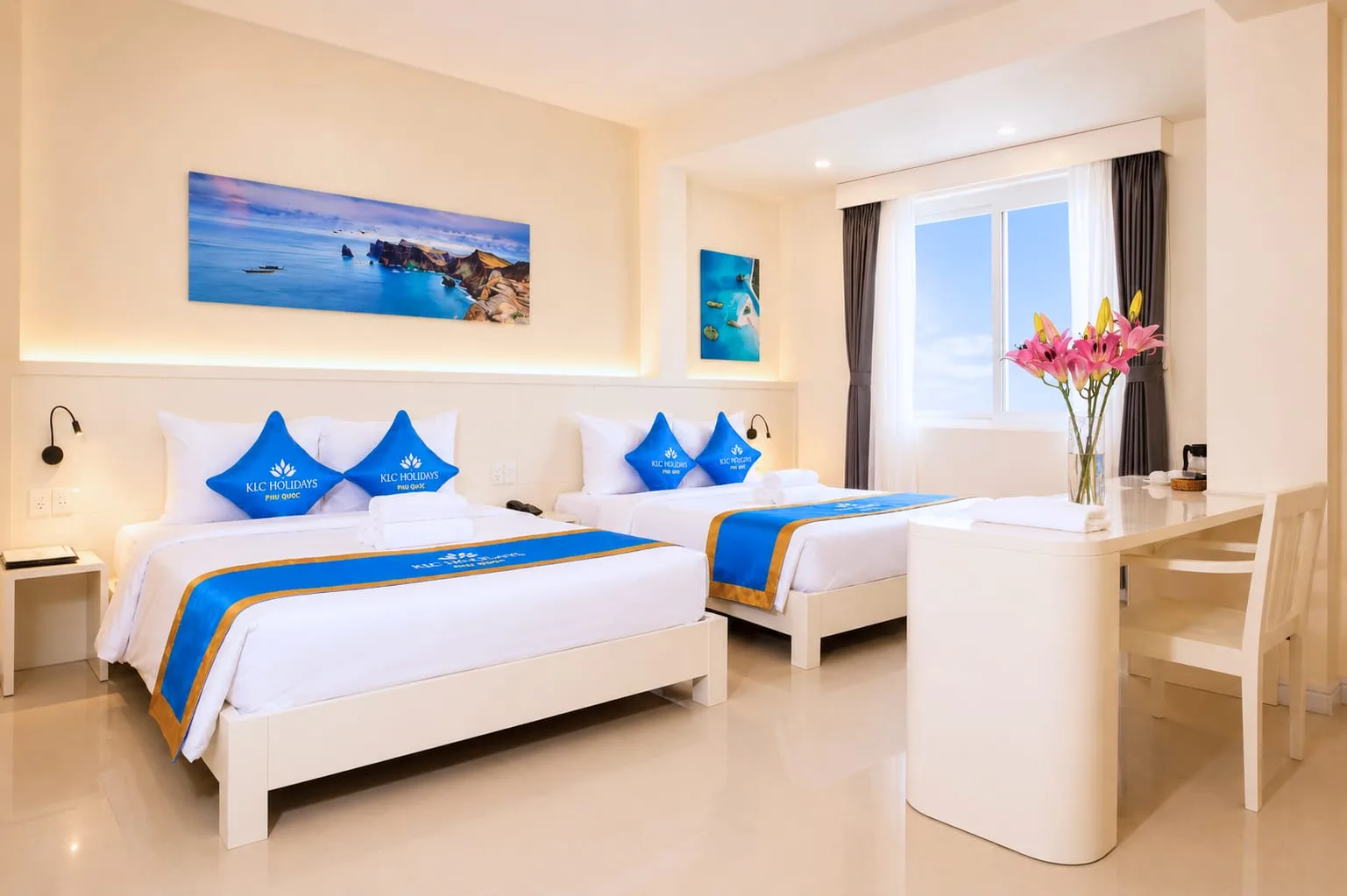 Deluxe Family Room