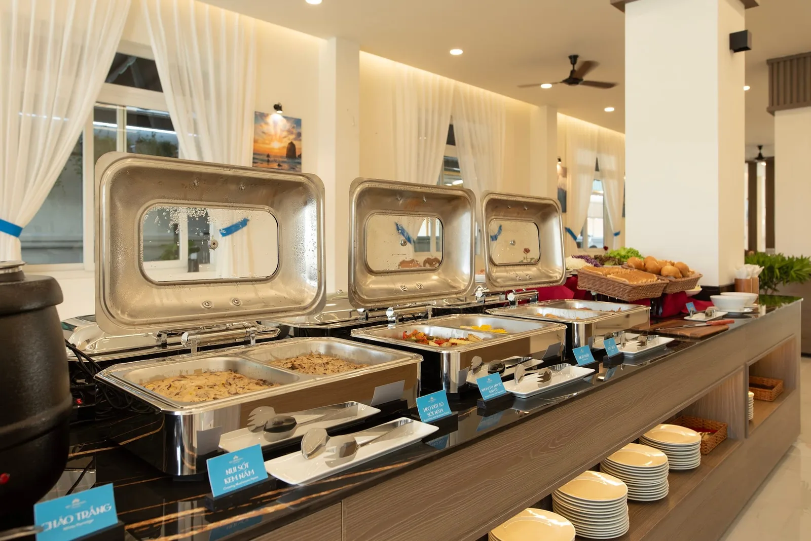 Buffet sáng mỗi ngày