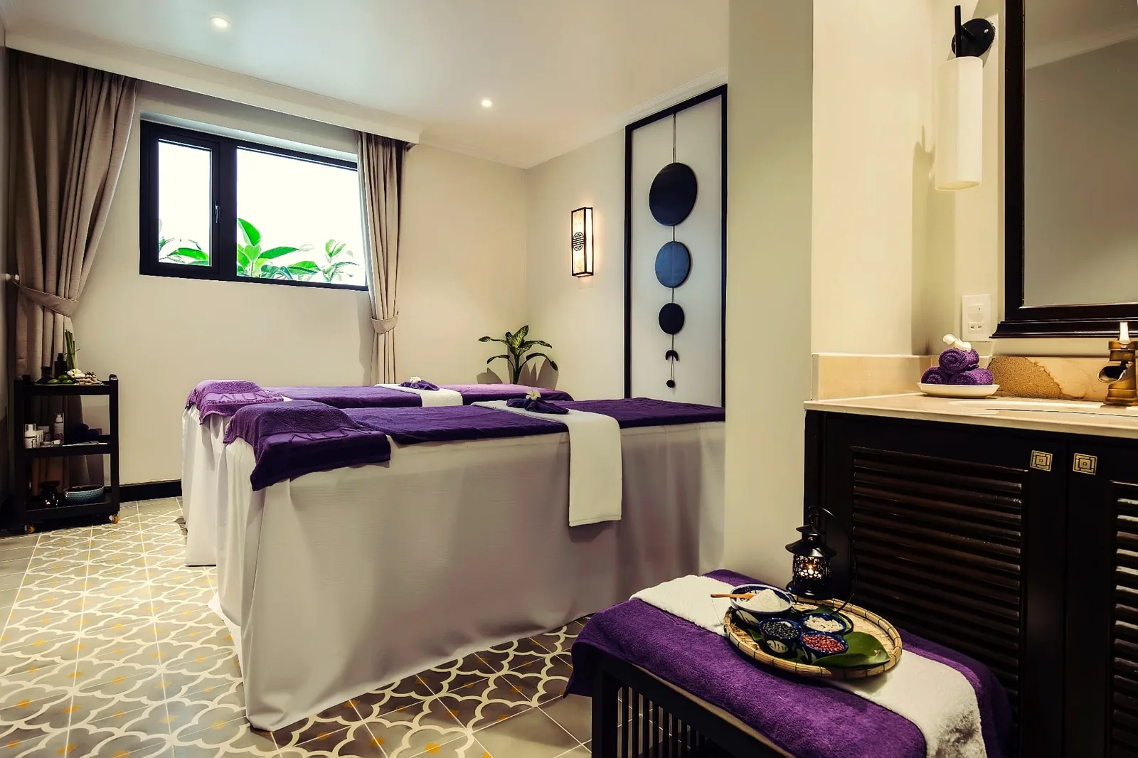 Spa & massage